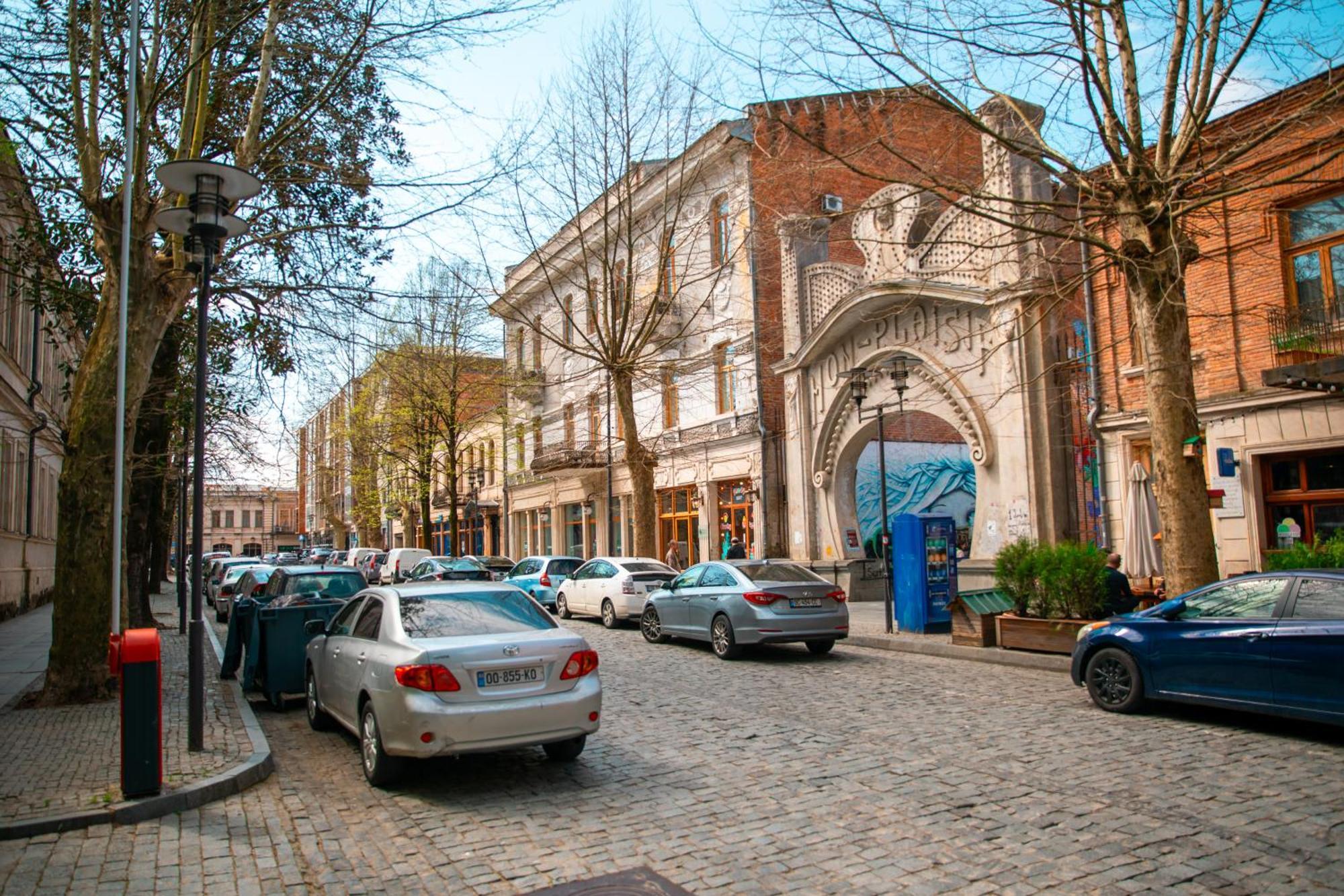 Belona Hotel Kutaiszi Kültér fotó