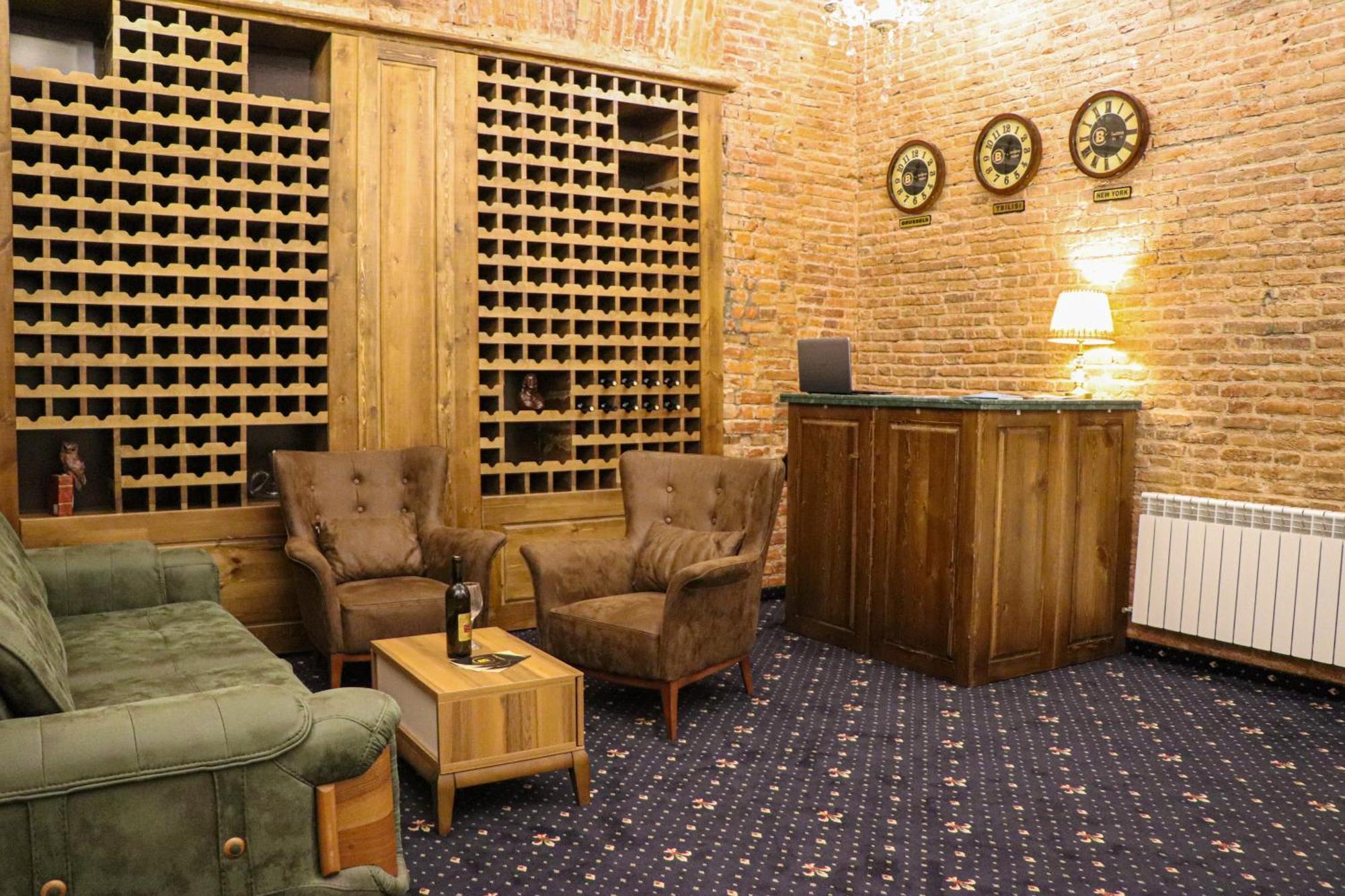 Belona Hotel Kutaiszi Kültér fotó