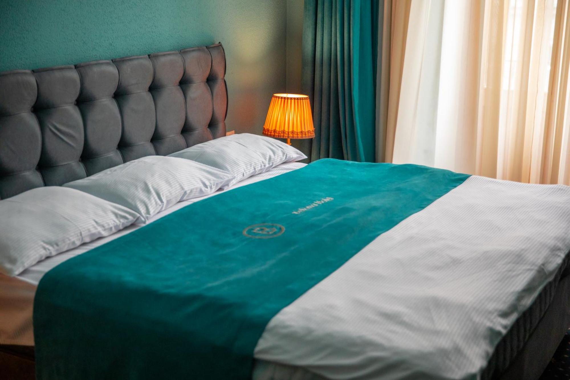 Belona Hotel Kutaiszi Kültér fotó